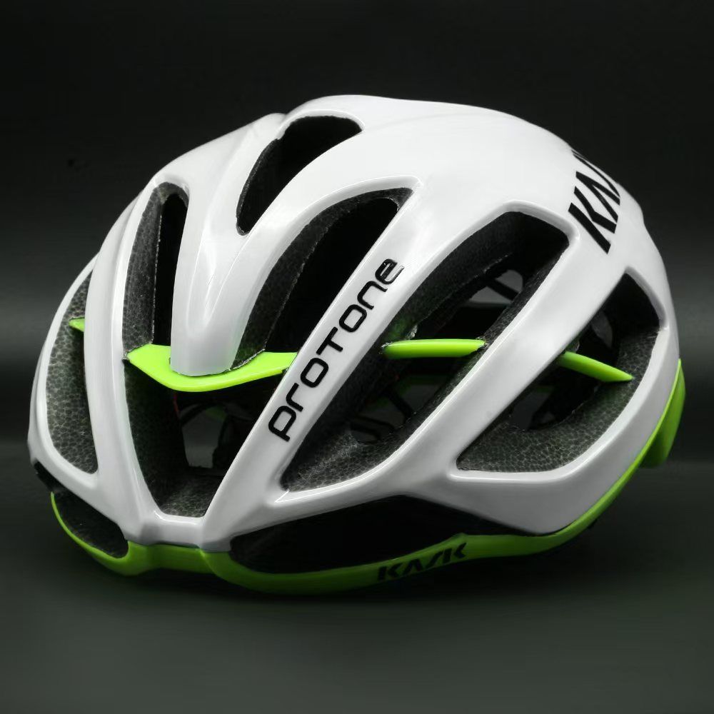 KASK Protone 軽量ロードサイクリングヘルメット  - Ultra Cycling Gear のレビューと価格